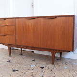 McIntosh Dunvegan sideboard, 153cm