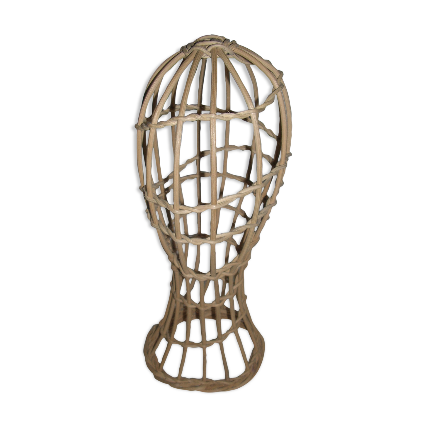 Model head in rattan