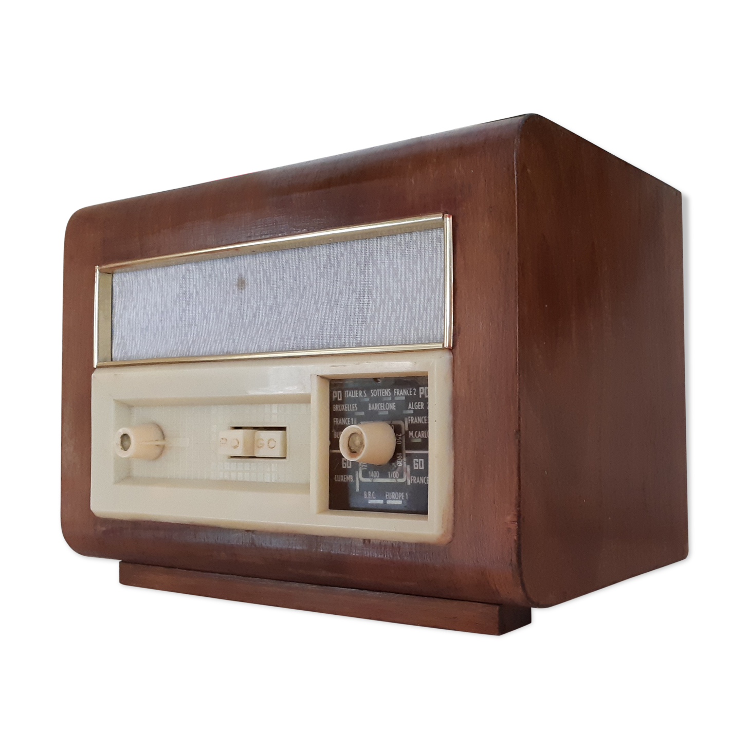 Wooden radio station