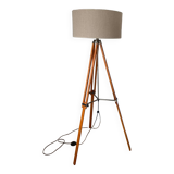 Tripod floor lamp