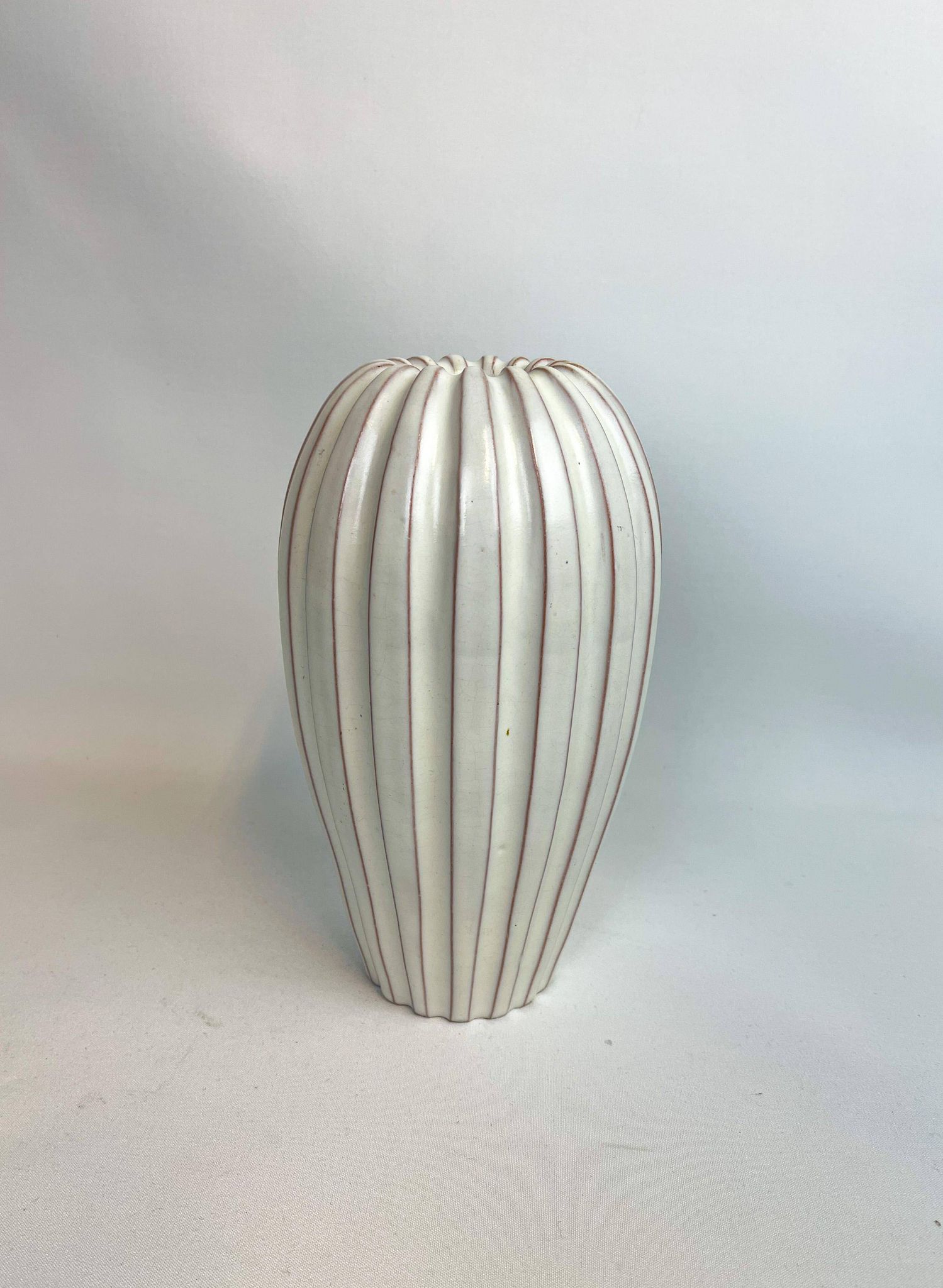 Mid-century vase by Vicke Lindstrand, 1940s, Sweden