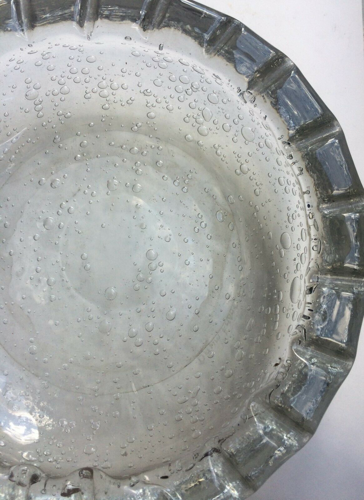 Coupe creuse cannelée en cristal soufflée bullée Daum Nancy France