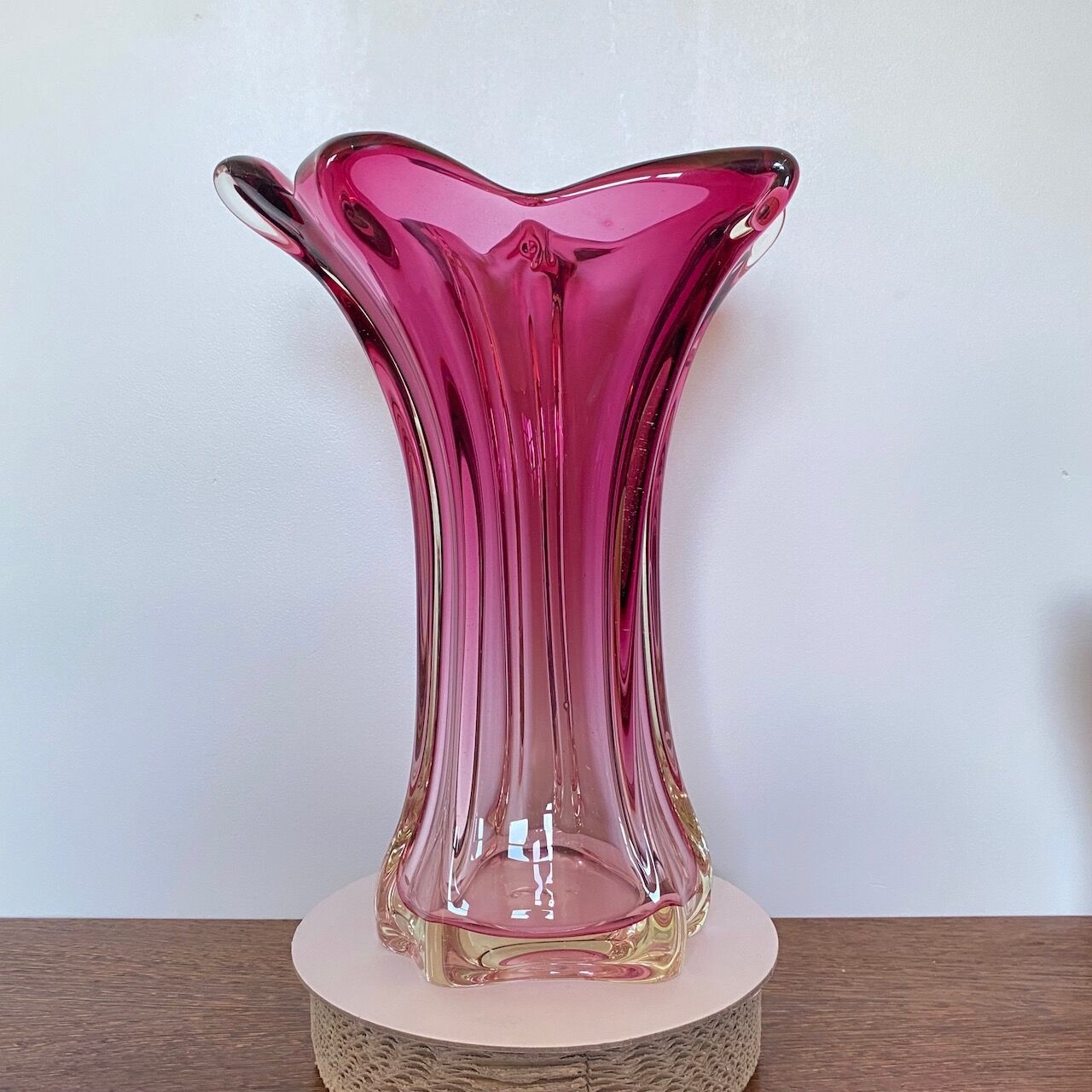 Pink vase of  Fratelli Toso - chambord