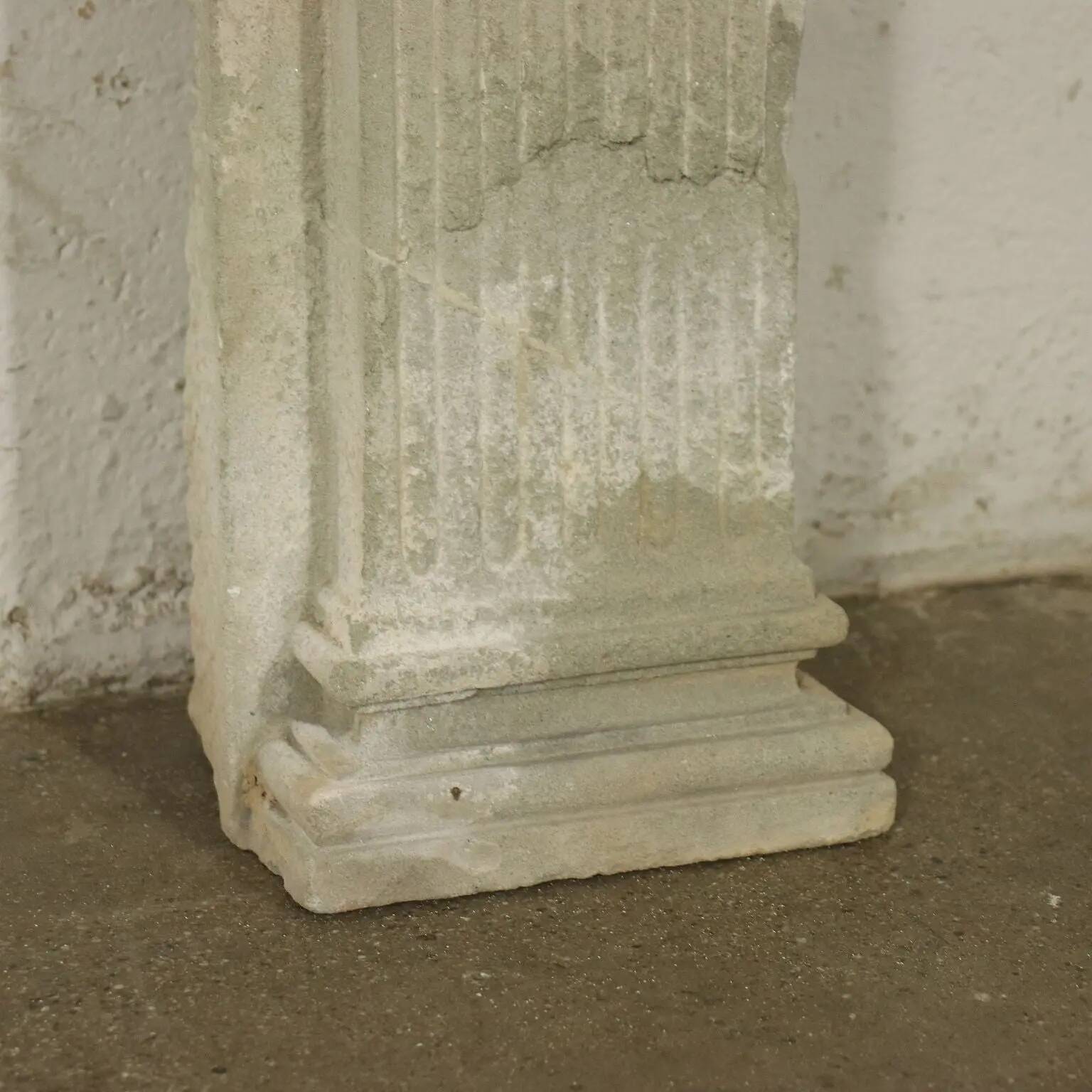 Pair of Renaissance pilasters in Serena stone, Italy, 16th century