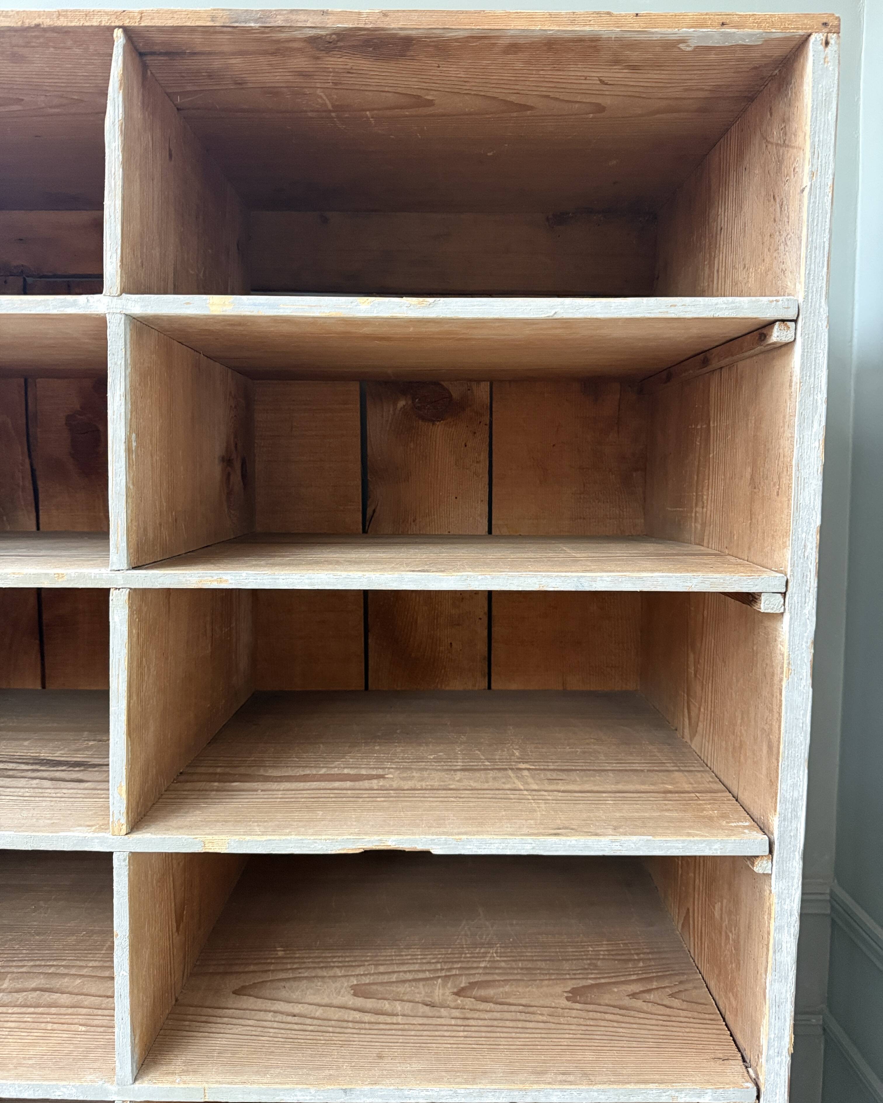 Patinated workshop furniture with compartments (renovated)