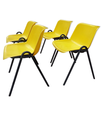 Lot de 4 chaises années 70 Osvaldo Borsani pour Tecno