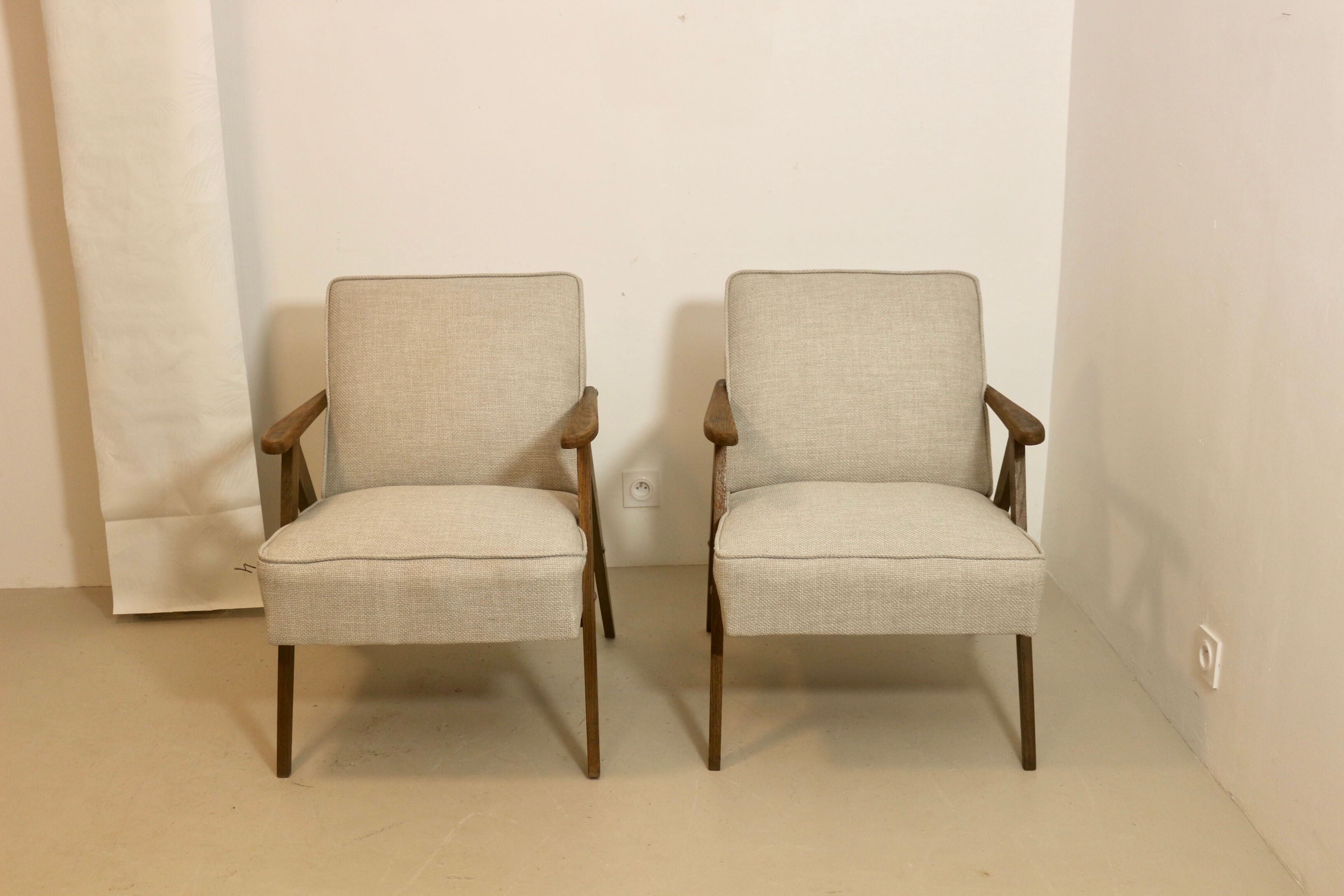 Pair of vintage armchairs design year 60 in oak