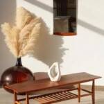 Table basse vintage Everest en noyer – style « planche de surf » (années 60)