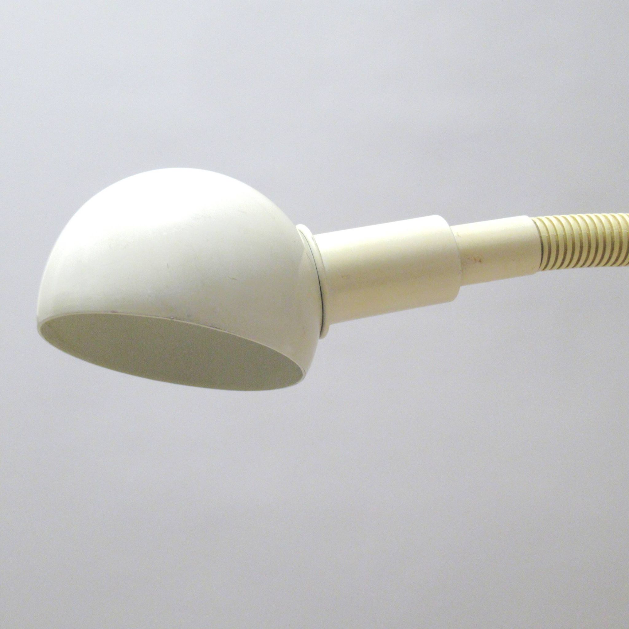 Lampe de bureau Hebi crème Isao Hosoe Valenti