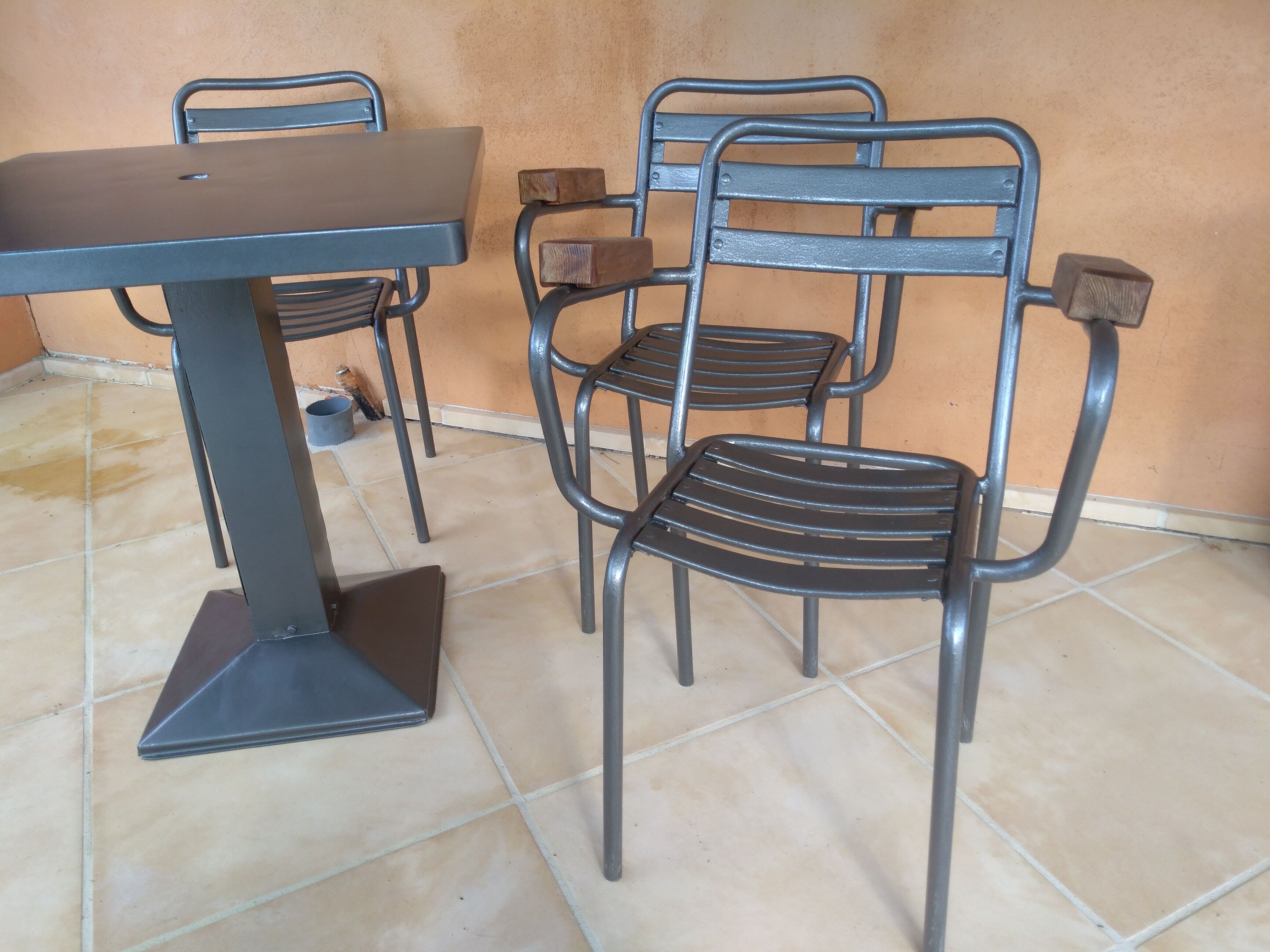 Set table and 4 armchairs bistro garden Tolix Xavier Pauchard 1950s