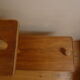 Etagère asymétrique en rotin et bois