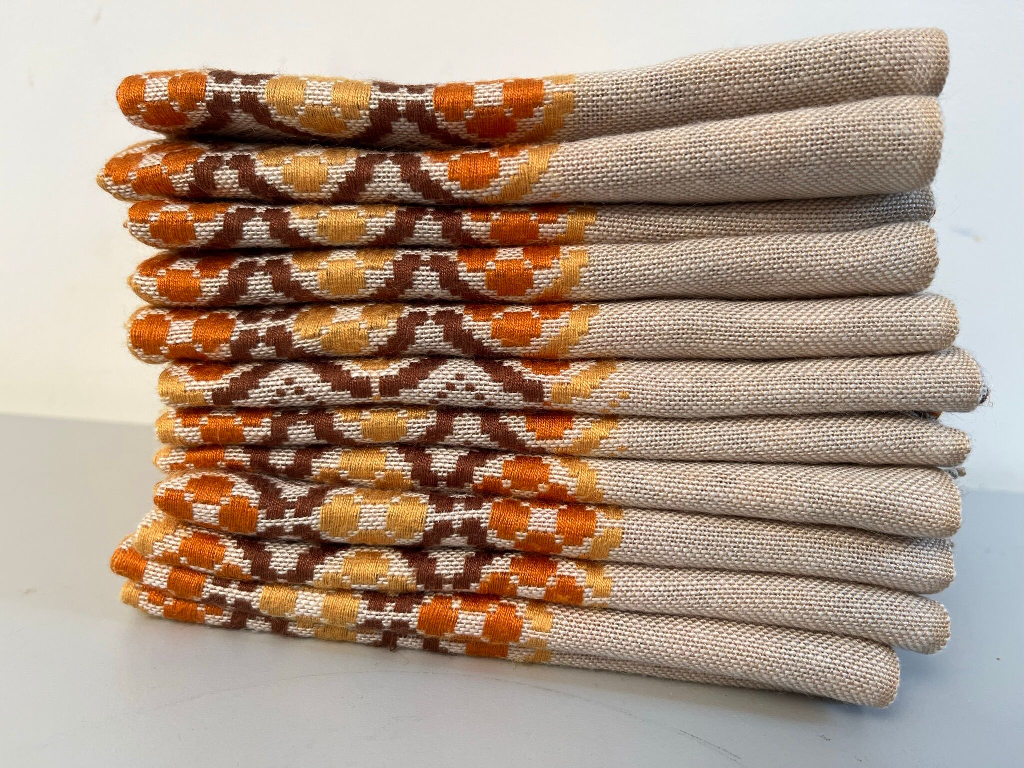 Set of 11 napkins motifs from the seventies 70s