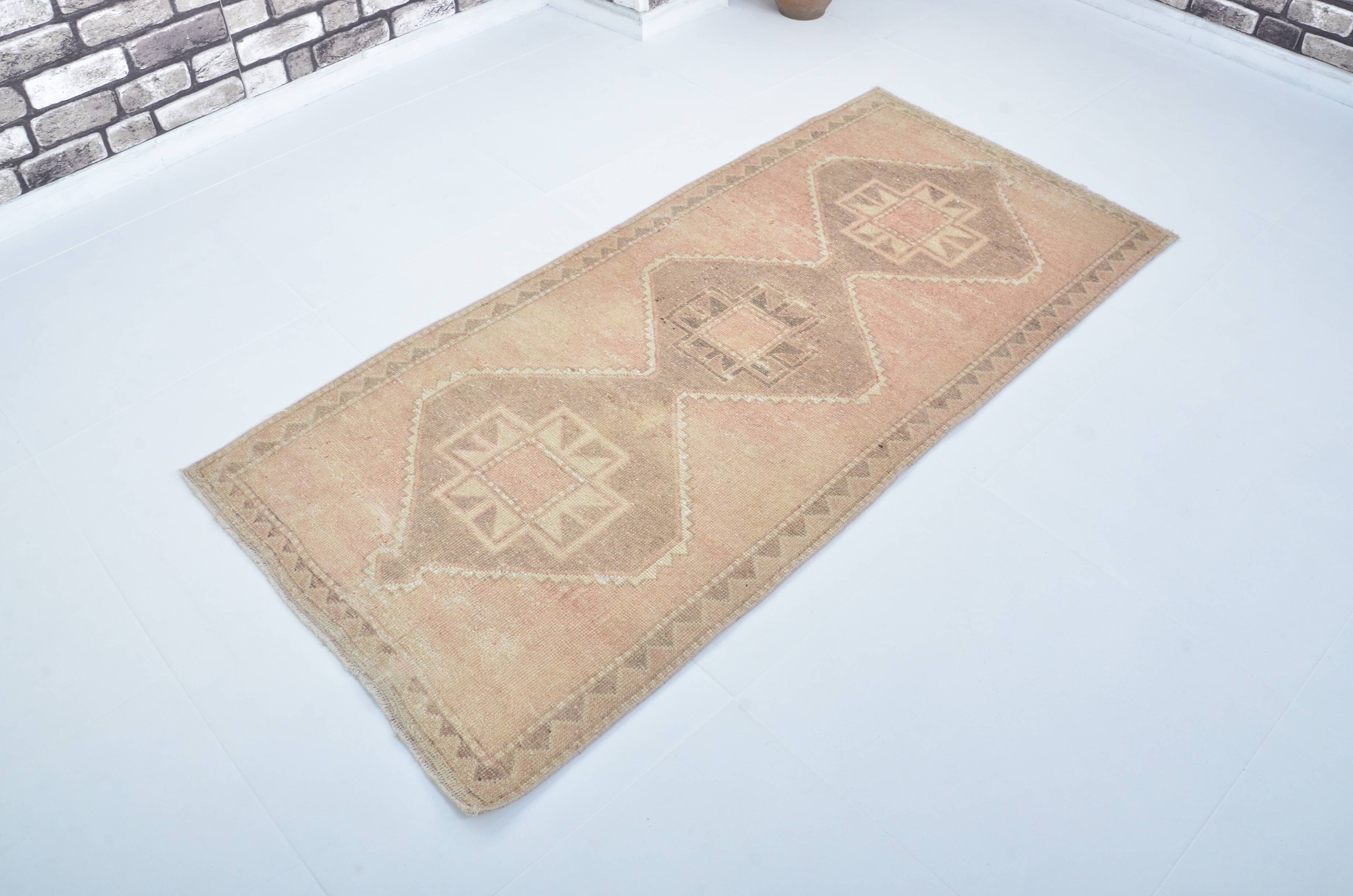 Small Geometric Area Carpet sku 3334
