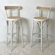 Paire de tabourets de bar bois et cannage