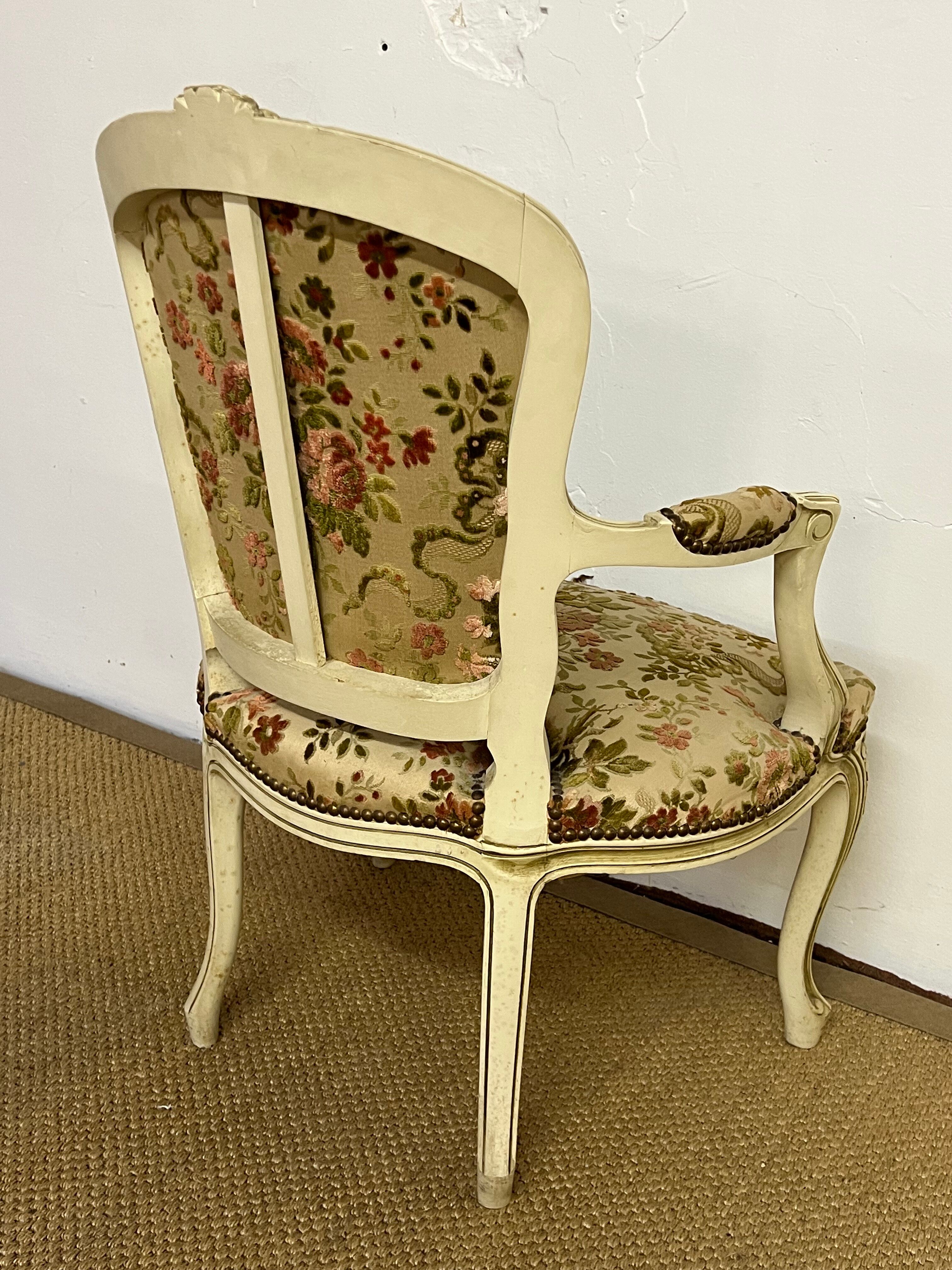 Cabriolet armchair