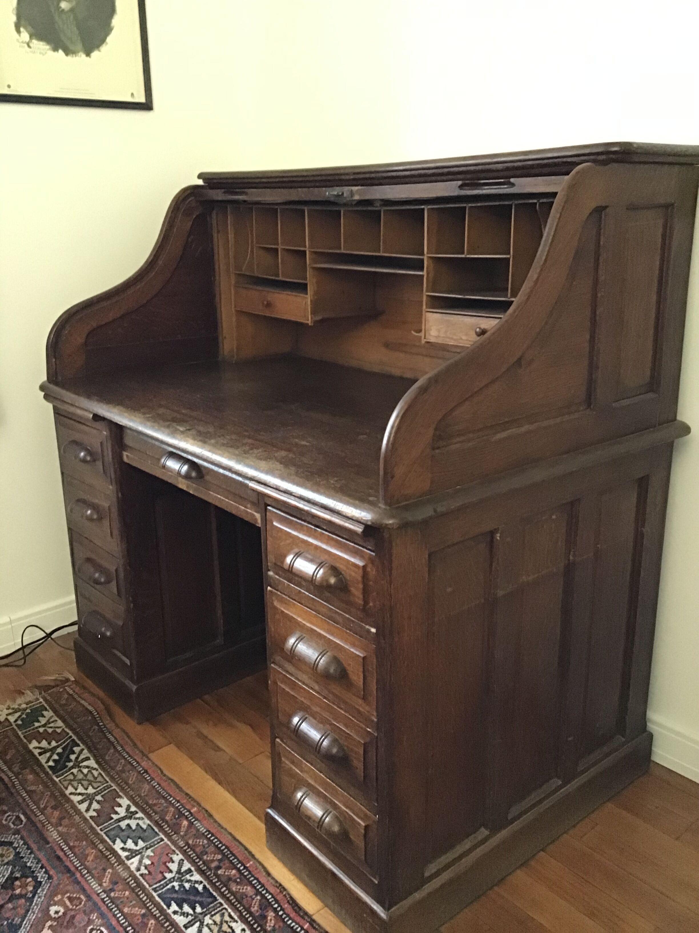 American s-curtain desk
