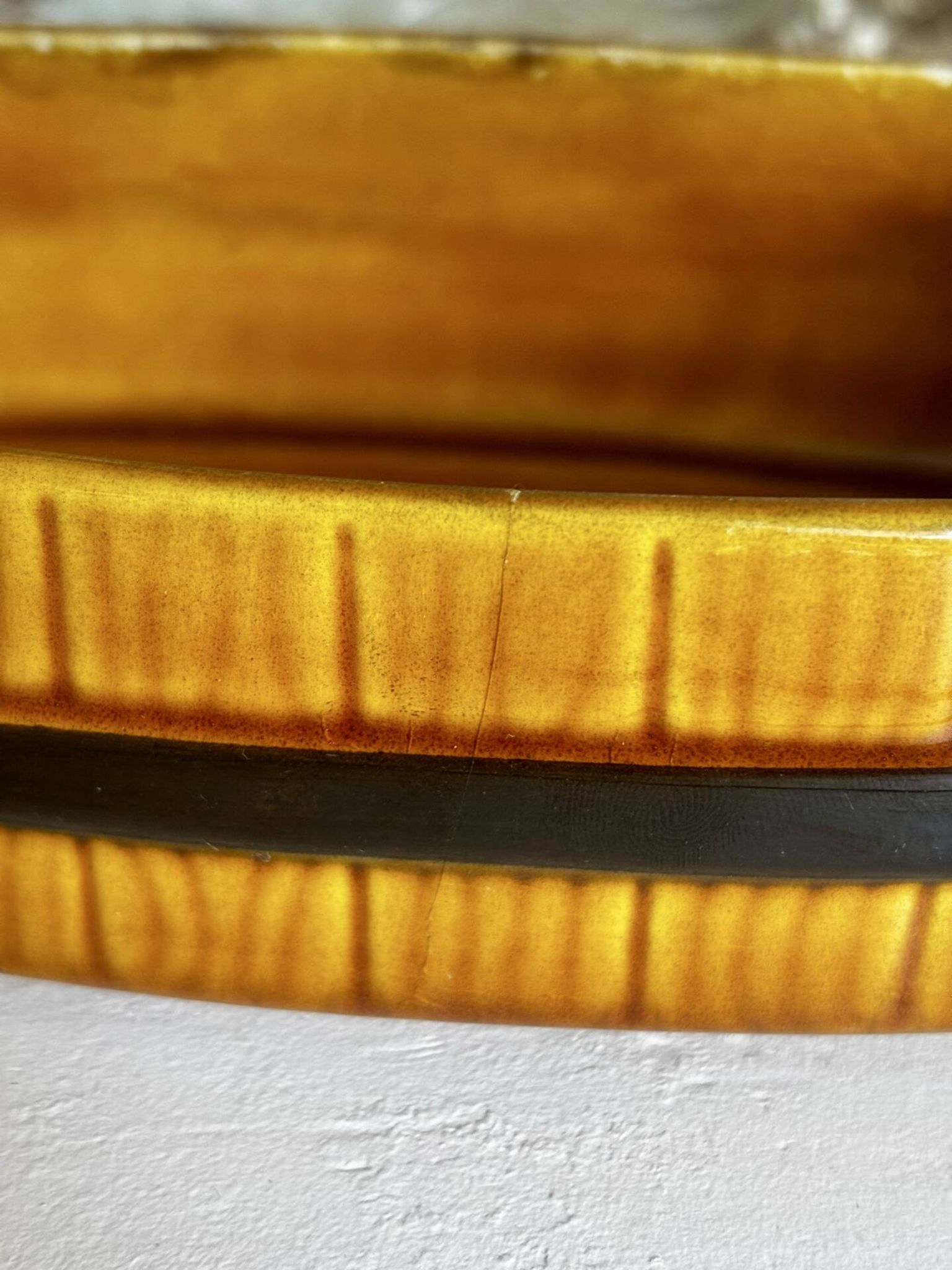 Vintage Portuguese faience butter dish with wood effect, Secla.