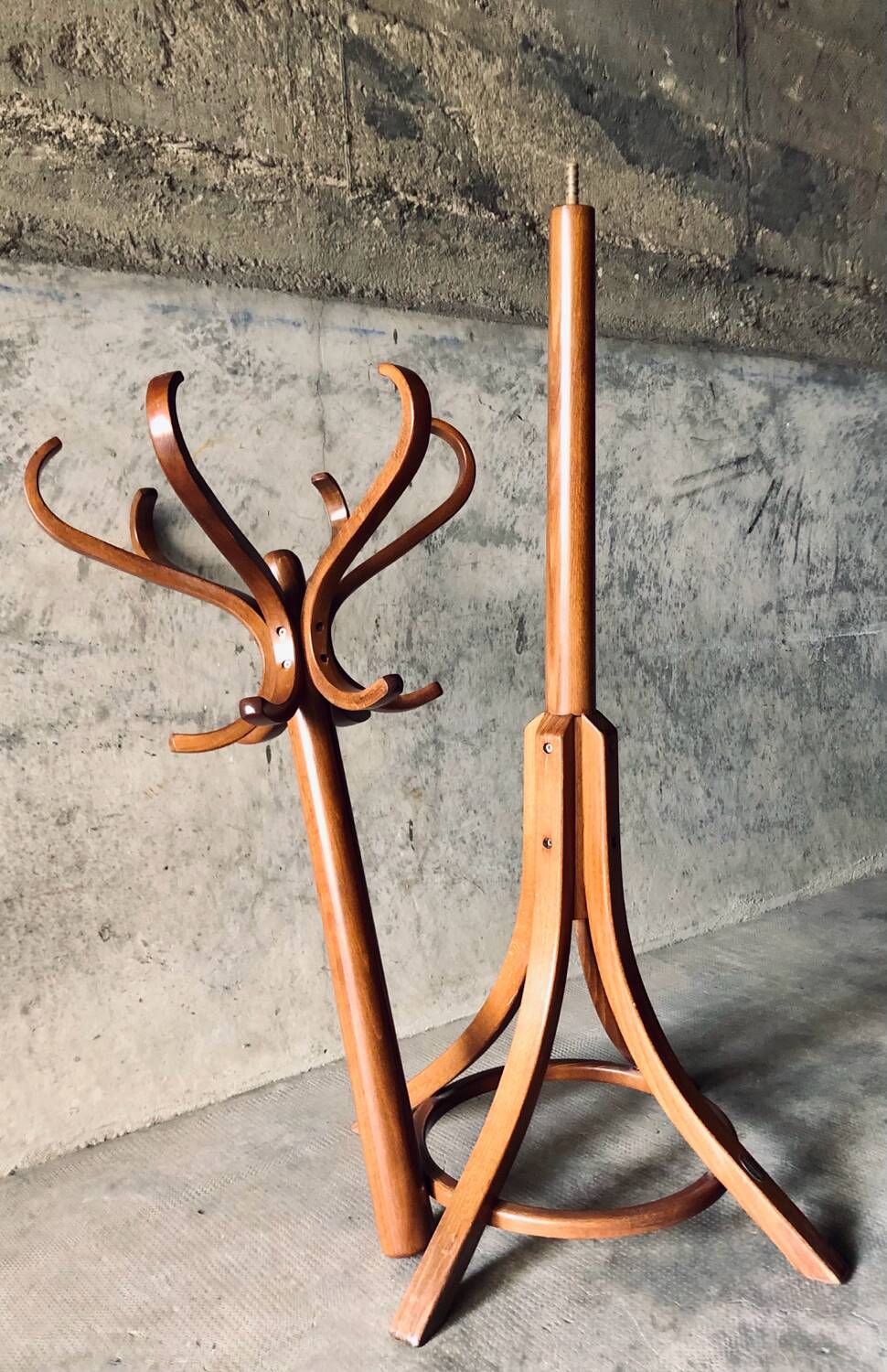 Coat rack called "Parrot" Baumann