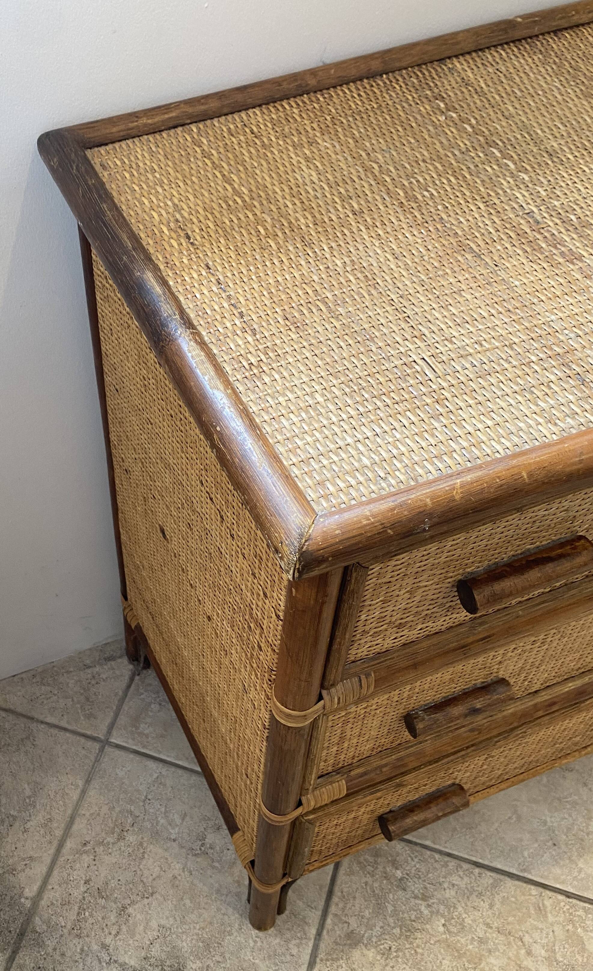 Commode 3 tiroirs en rotin, bambou et cannage, années 70