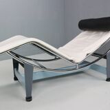 White leather LC4 chaise longue by Le Corbusier for Cassina, 1960s