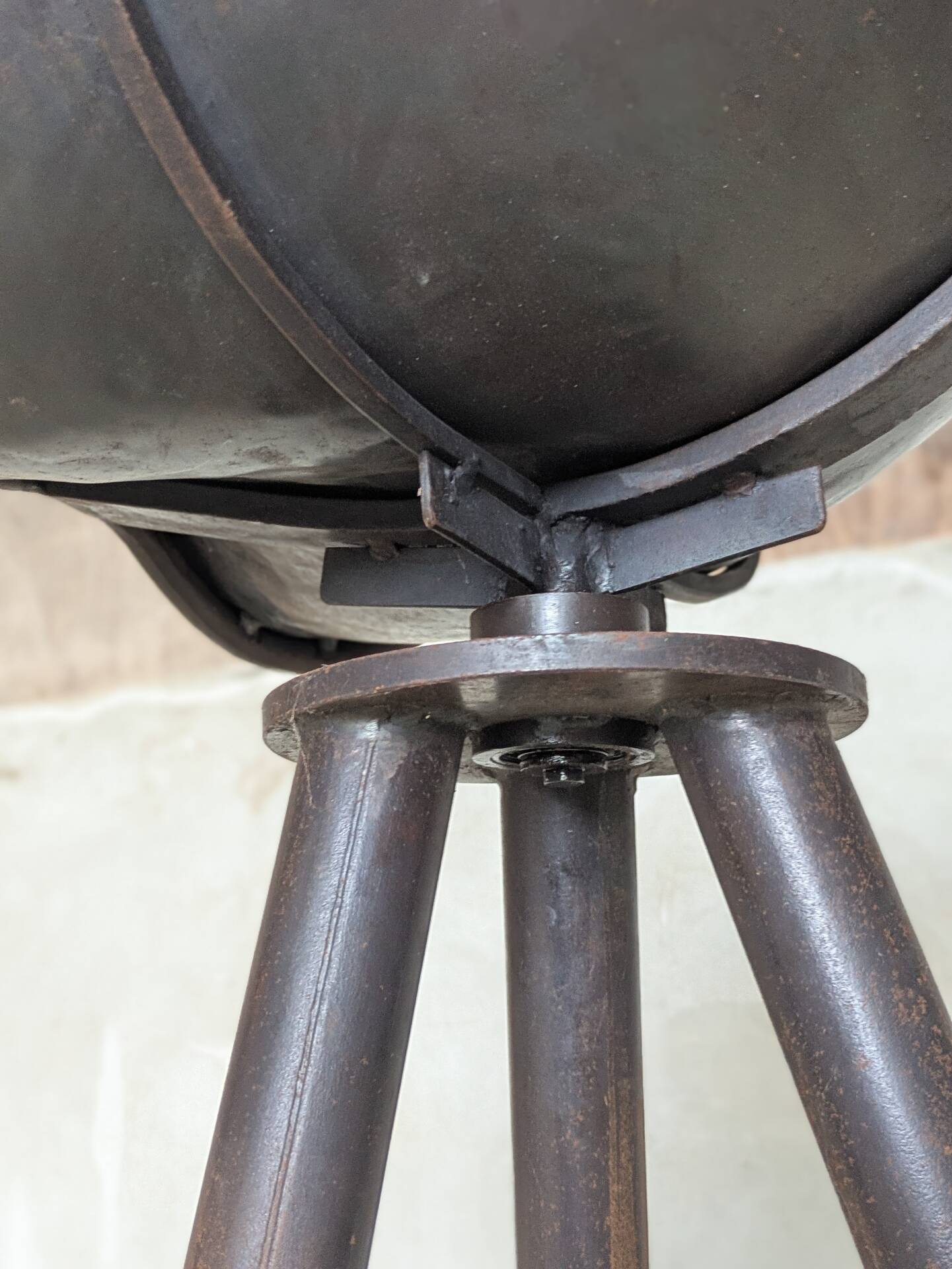 Industrial swivel stool
