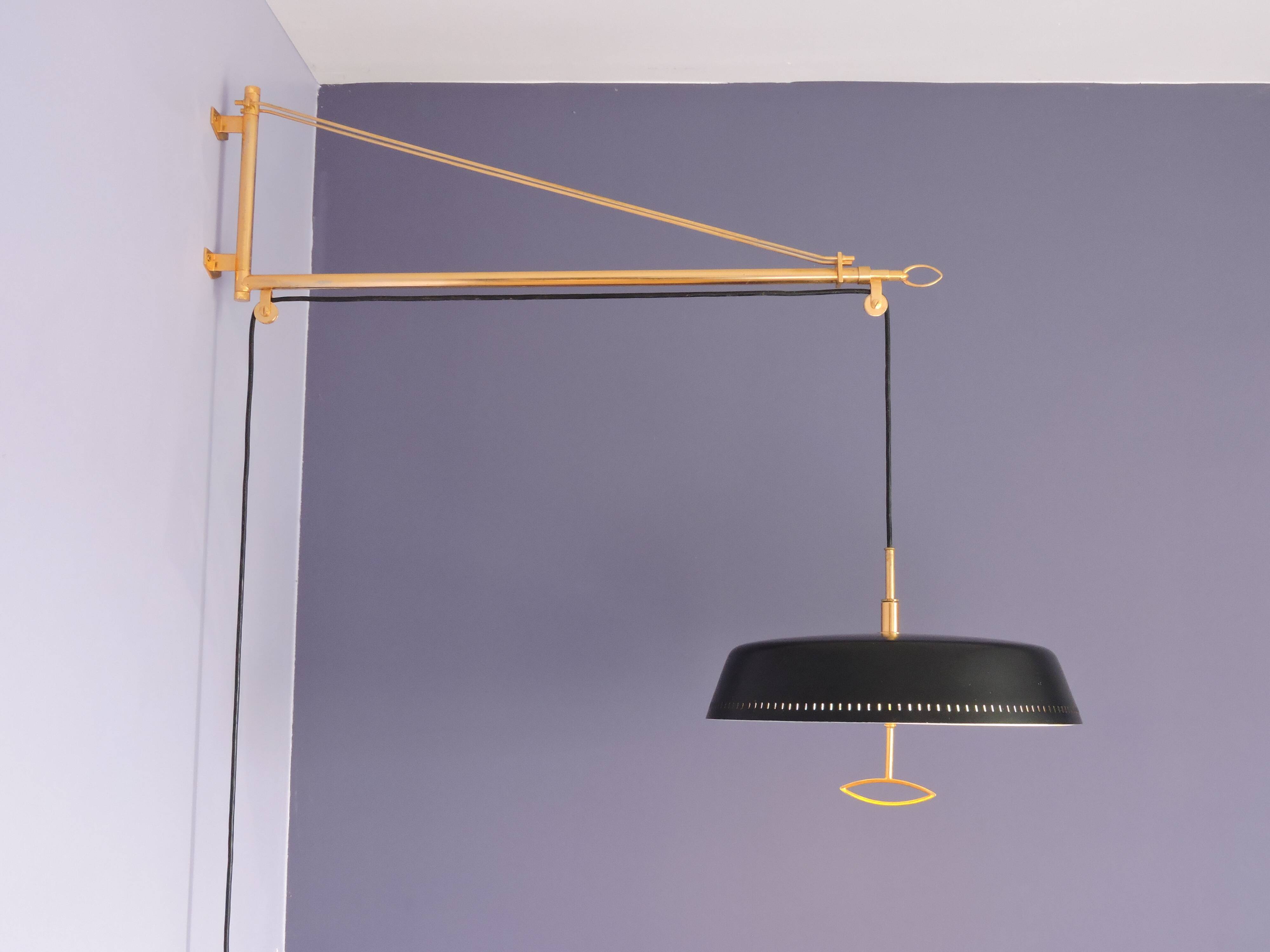 Wall lamp with telescopic counterweight Stilnovo brass