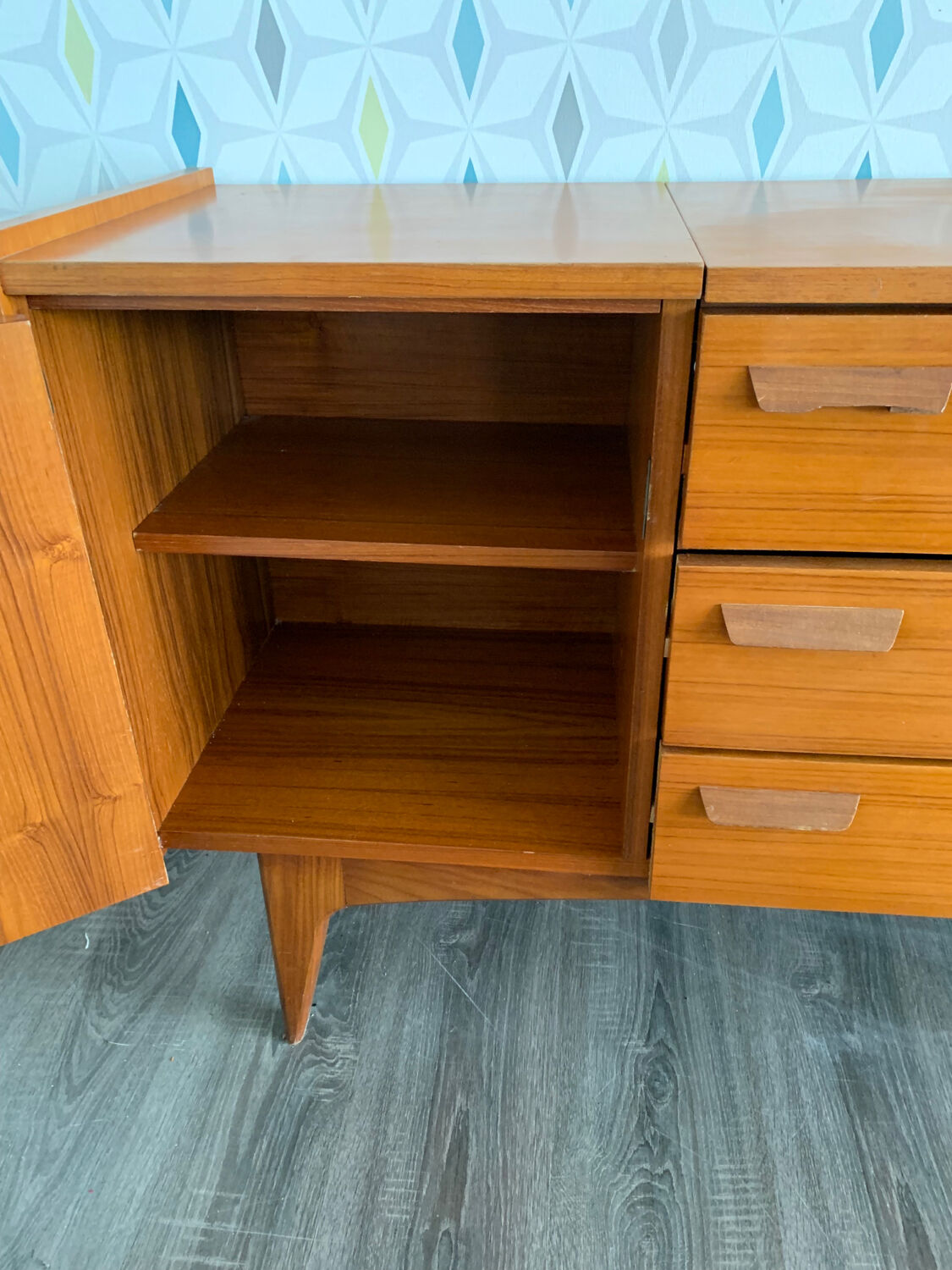 Small Scandinavian row