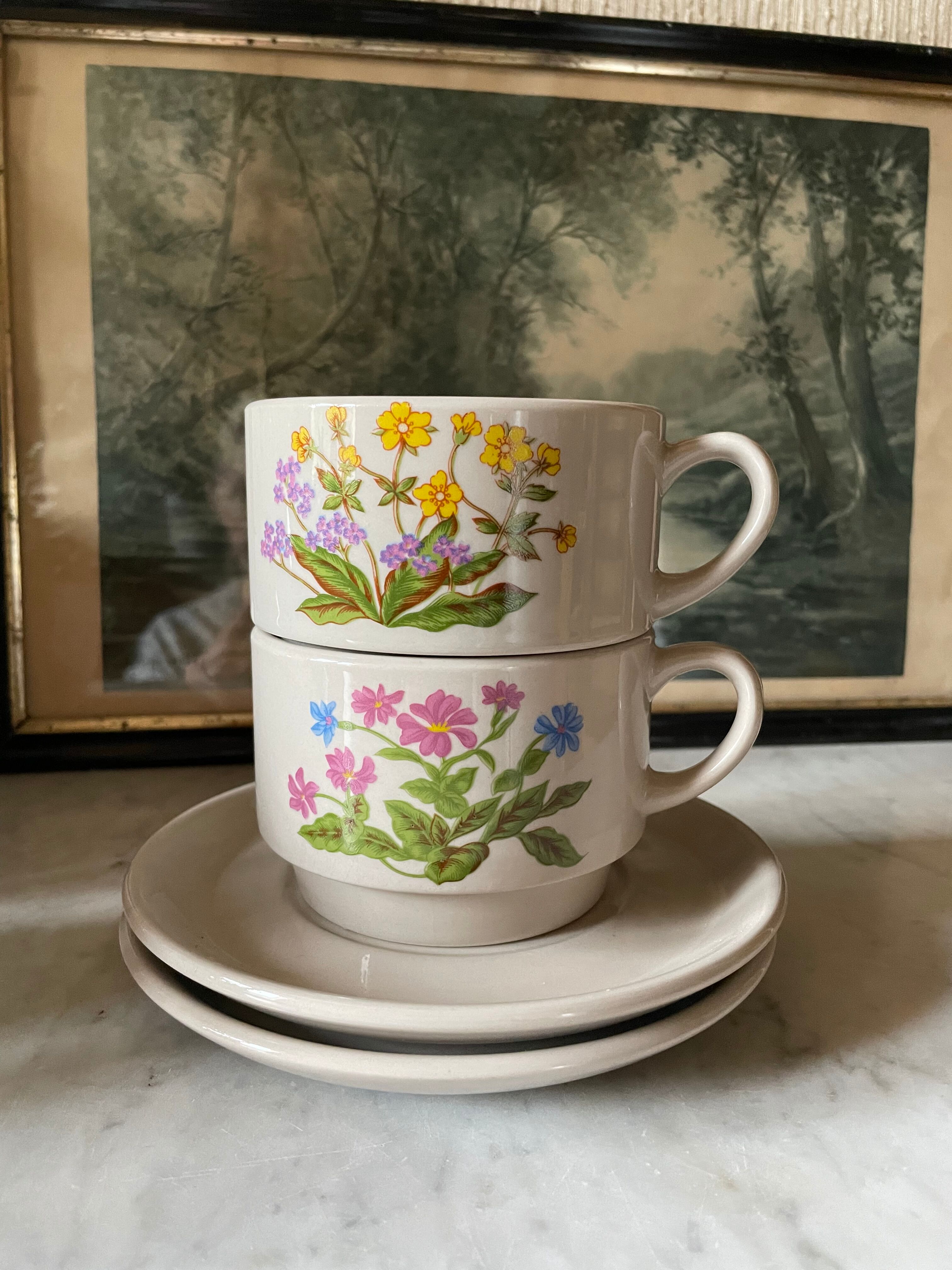 Vintage stoneware cups