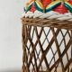 Carafe vintage en osier et scoubidou