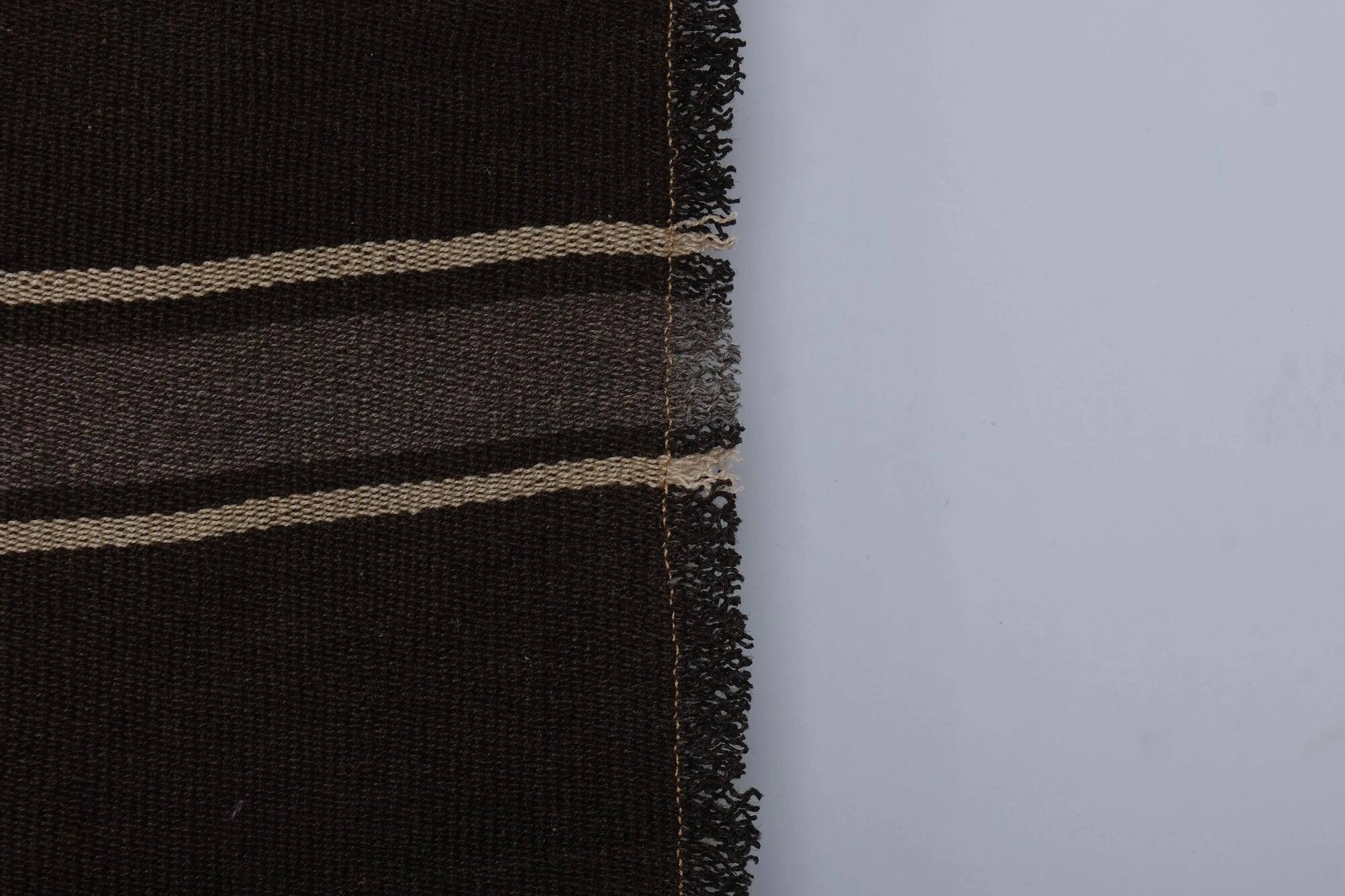 Vintage Turkish kilim, handwoven, 171x252 cm.
