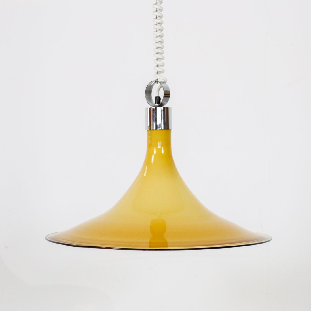 Suspension trompette en verre du milieu du siècle