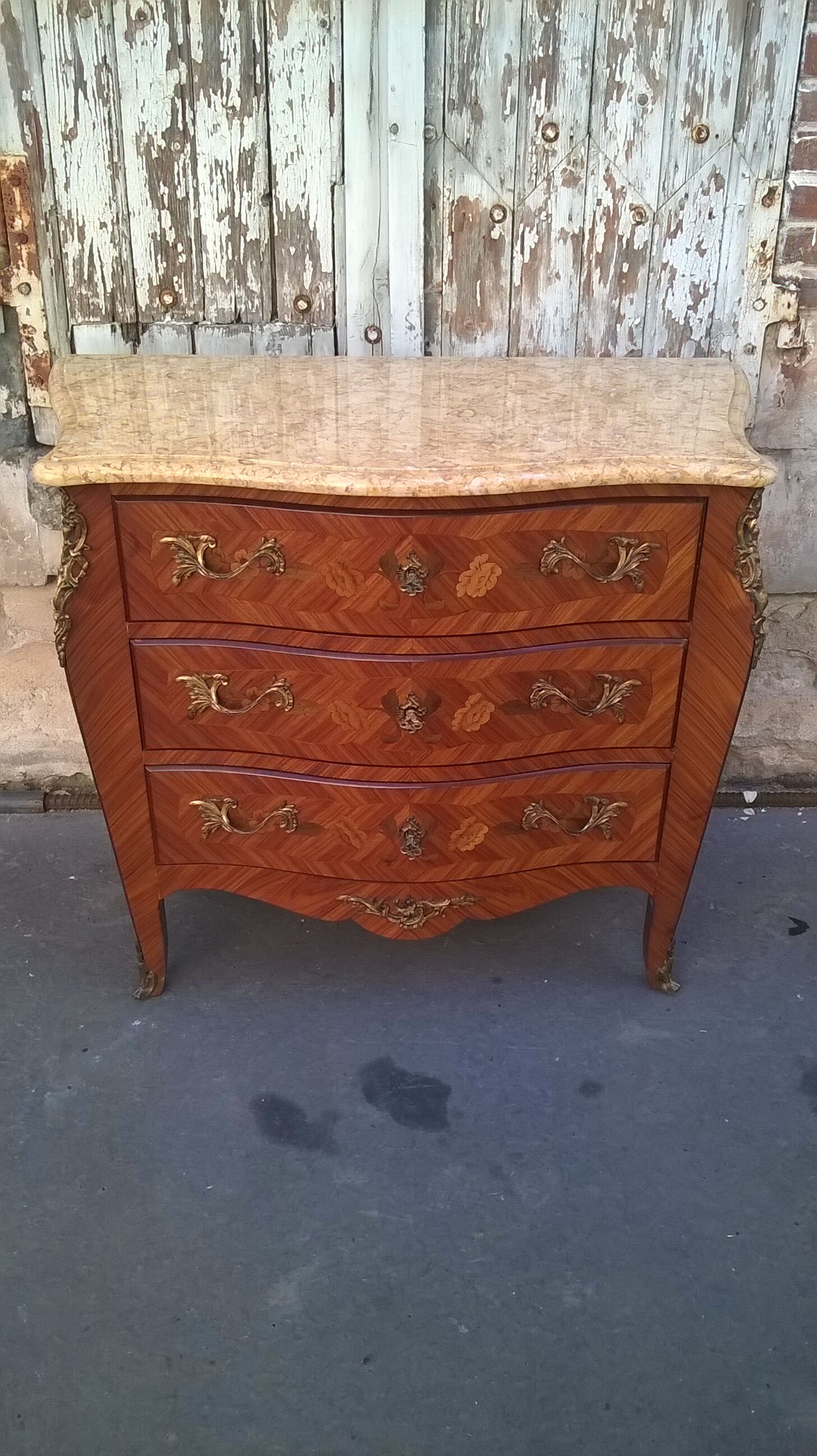 Commode style Louis XV estampillé