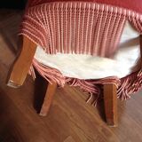 Pink velvet toad chair