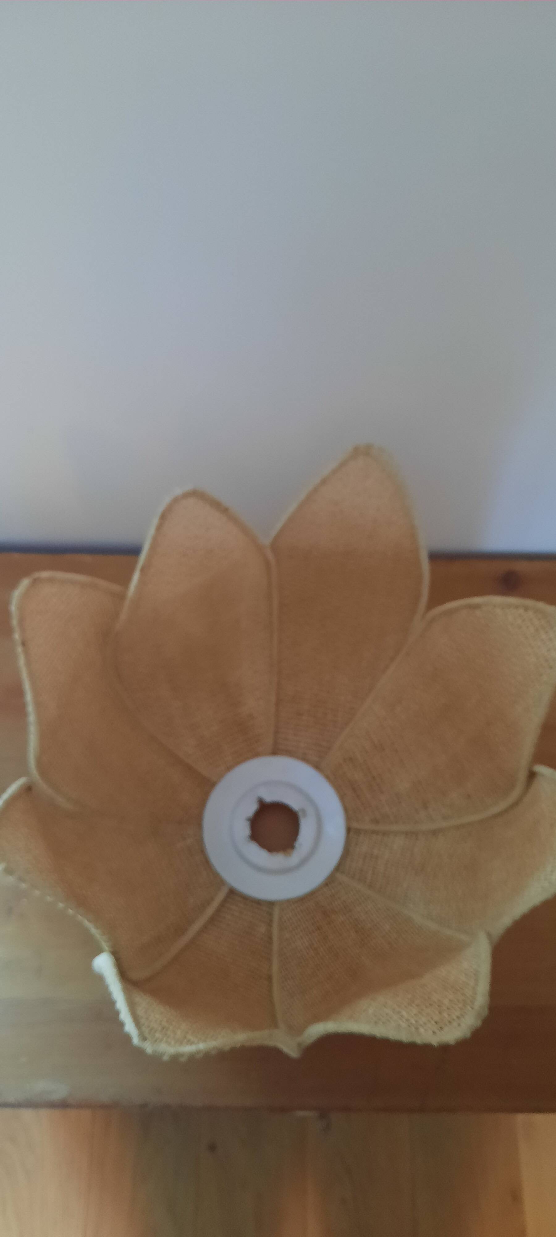 Tulip pendant light in natural fibers