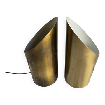 Pair of lamps signed by Jean Perzel – cylindrical with an oblique opening.
