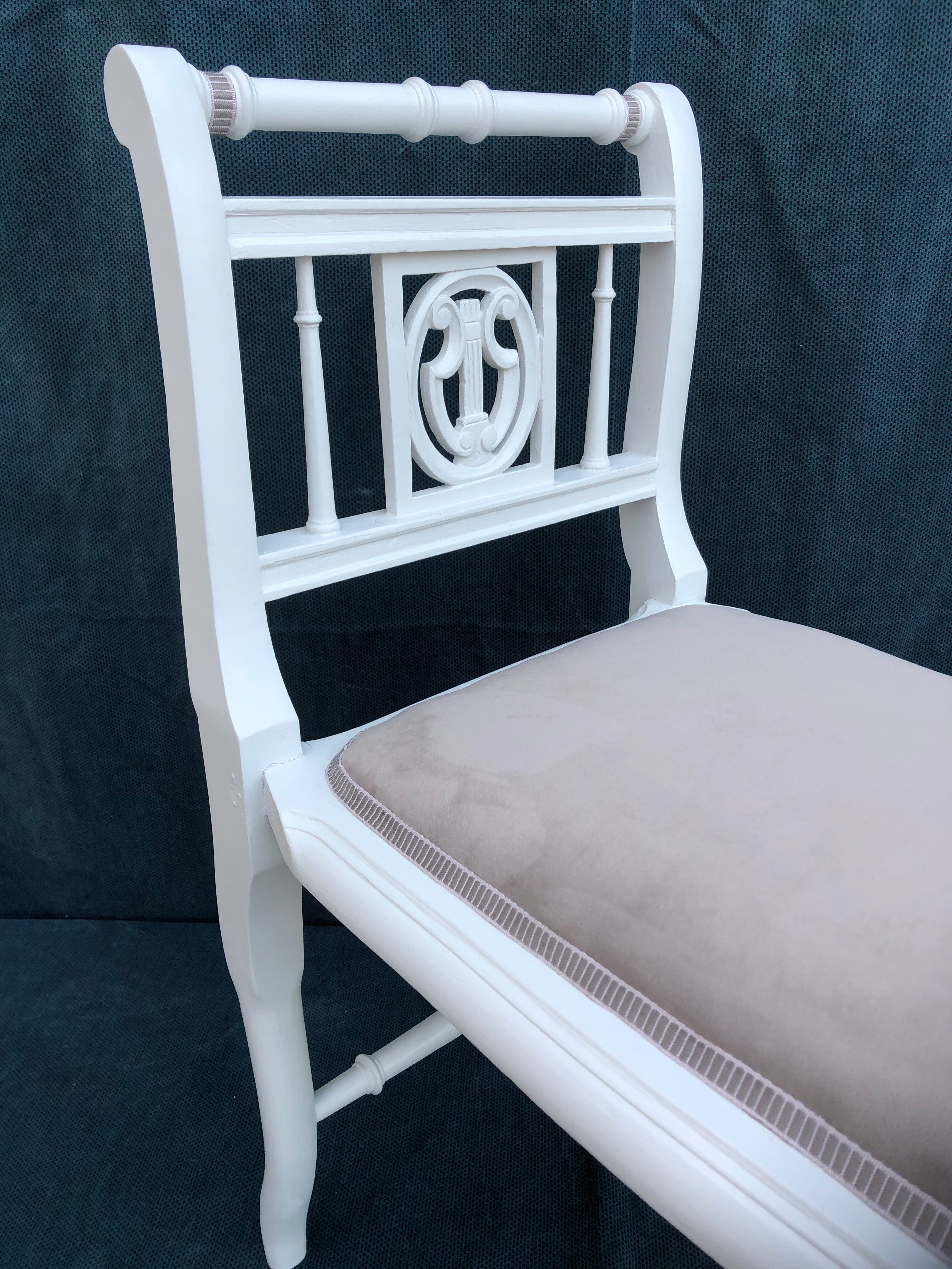 Banquette bout de lit dans l'esprit shabby chic