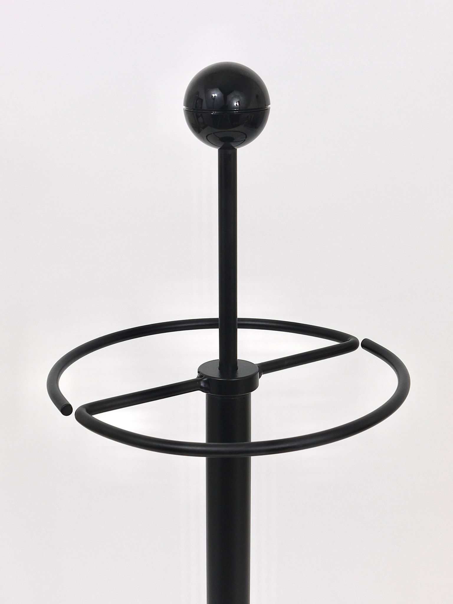Black post-modern umbrella stand in the style of Castiglioni, Memphis, Italy, 1980s.