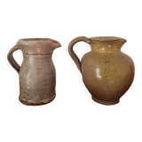Set of 2 small pitchers