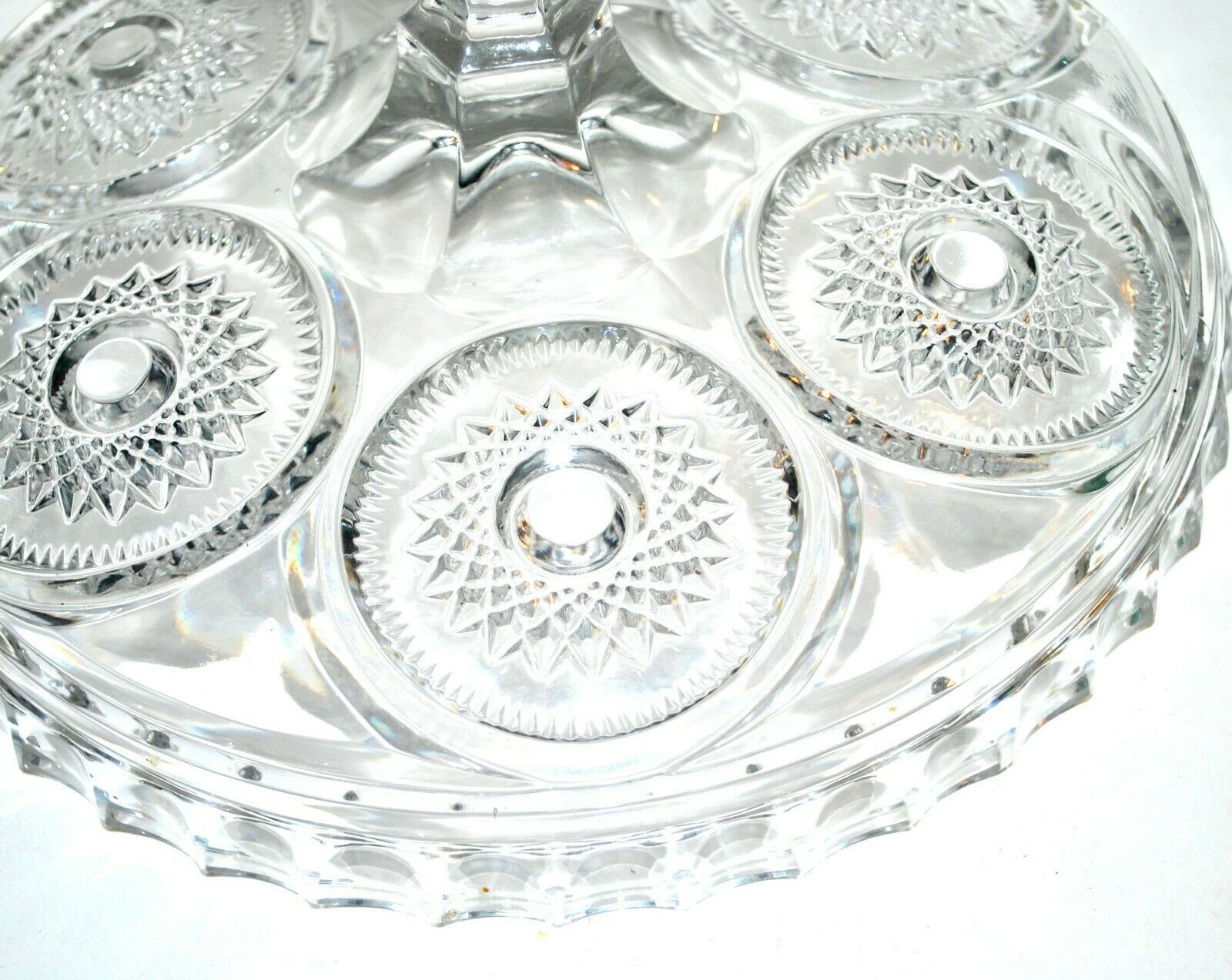 Standing cut compotier pie in molded crystal with inset stars
