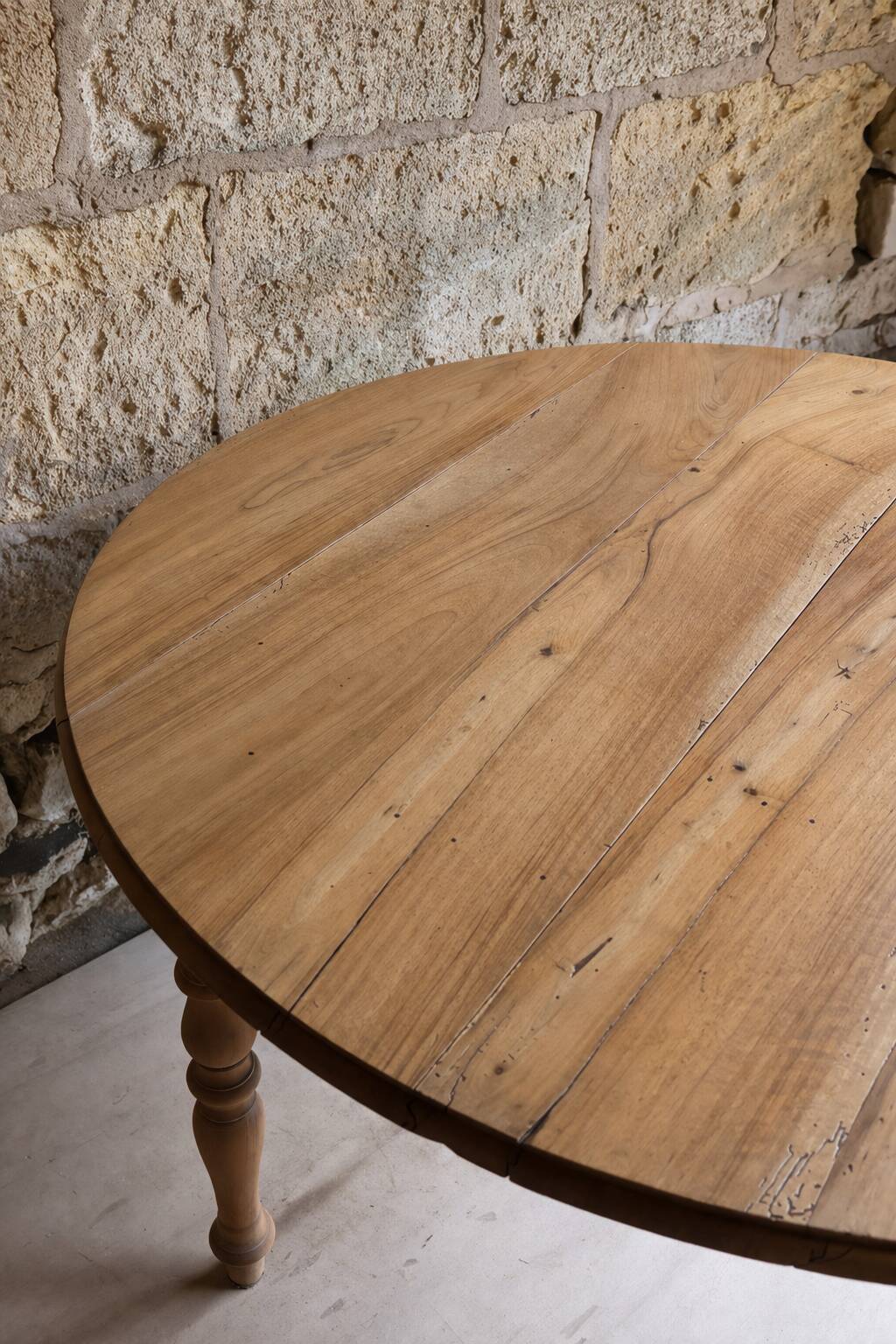 Round walnut table – modular with drop leaves – charming country chic