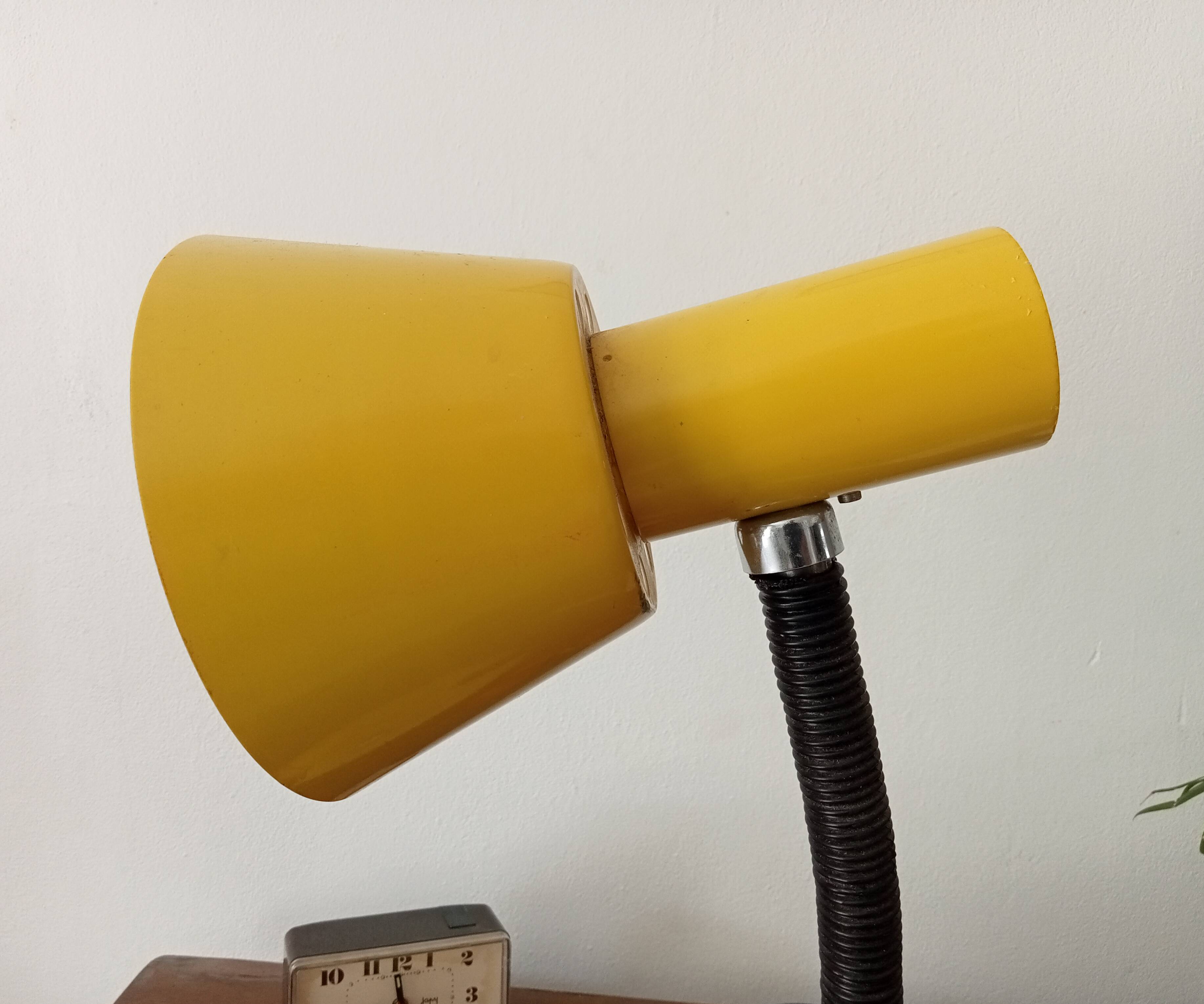 Vintage 1970s articulated desk lamp