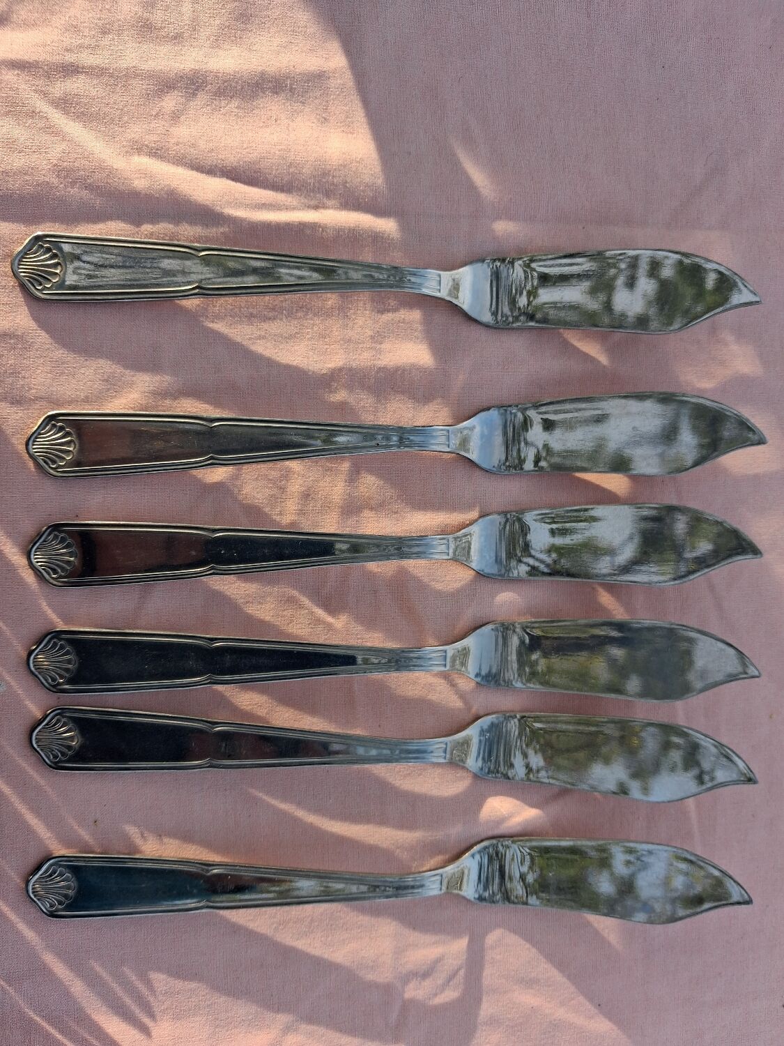 12 fish cutlery sets by Guy Degrenne in stainless steel