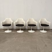 4 Tulip chairs by Eero Saarinen for Knoll