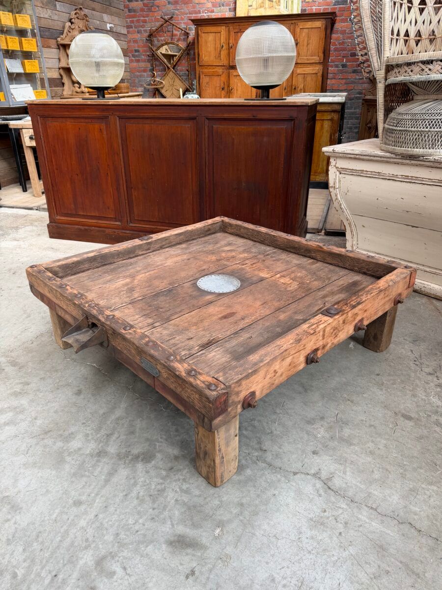 Coffee table press early 20th century