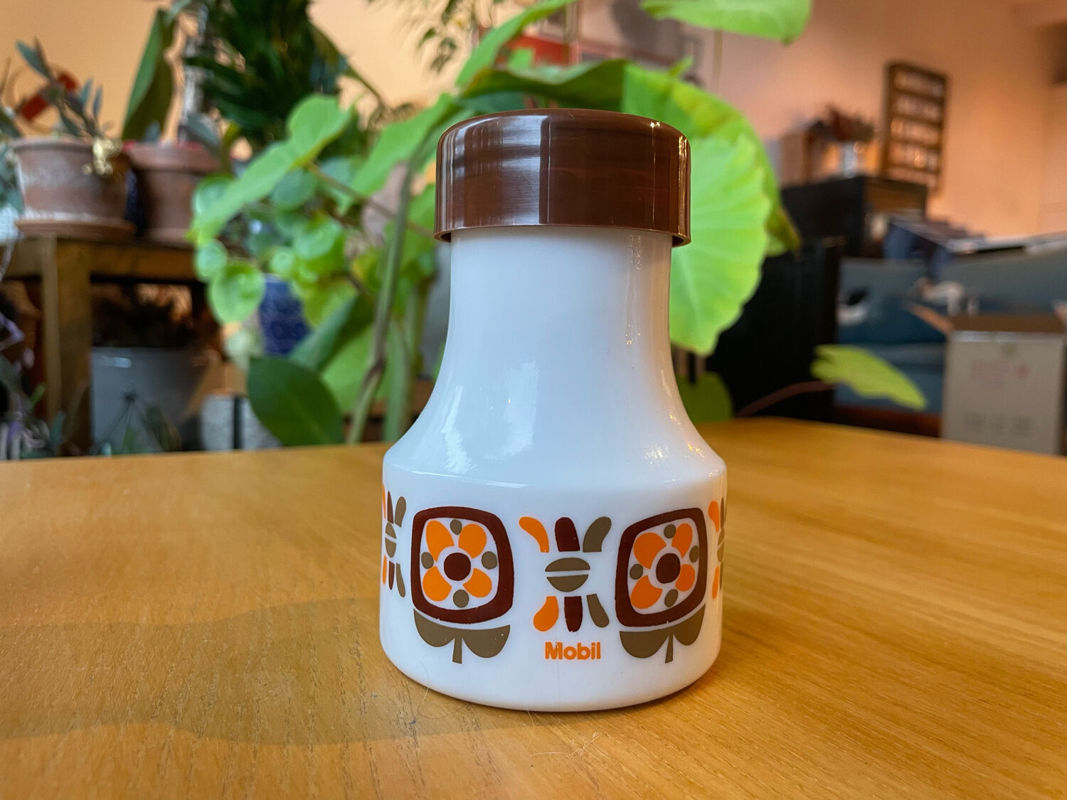 Set of 70s "mobil" pots