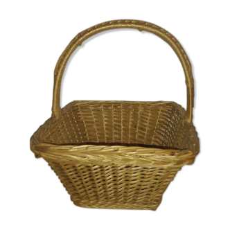 Square wicker basket