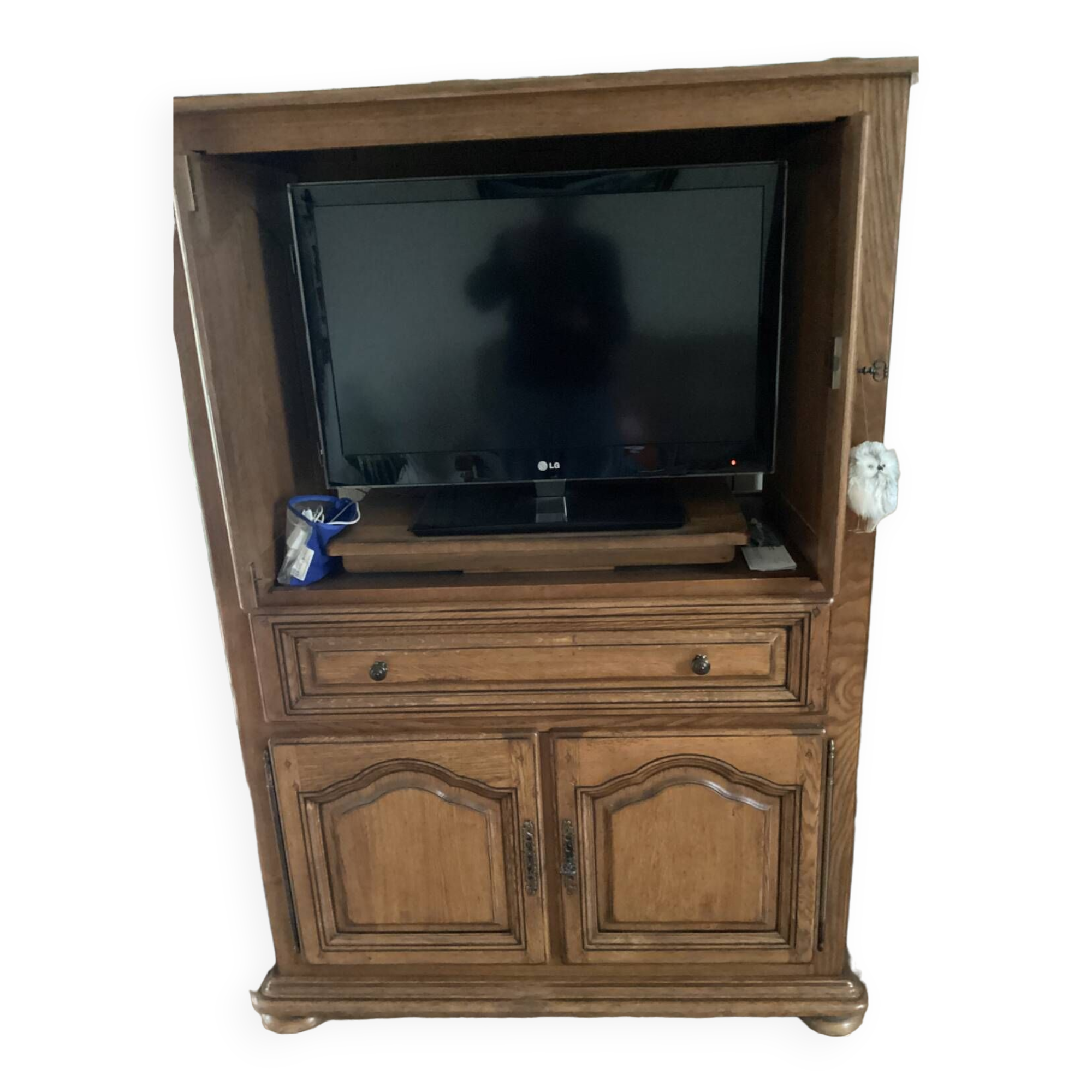 TV cabinet