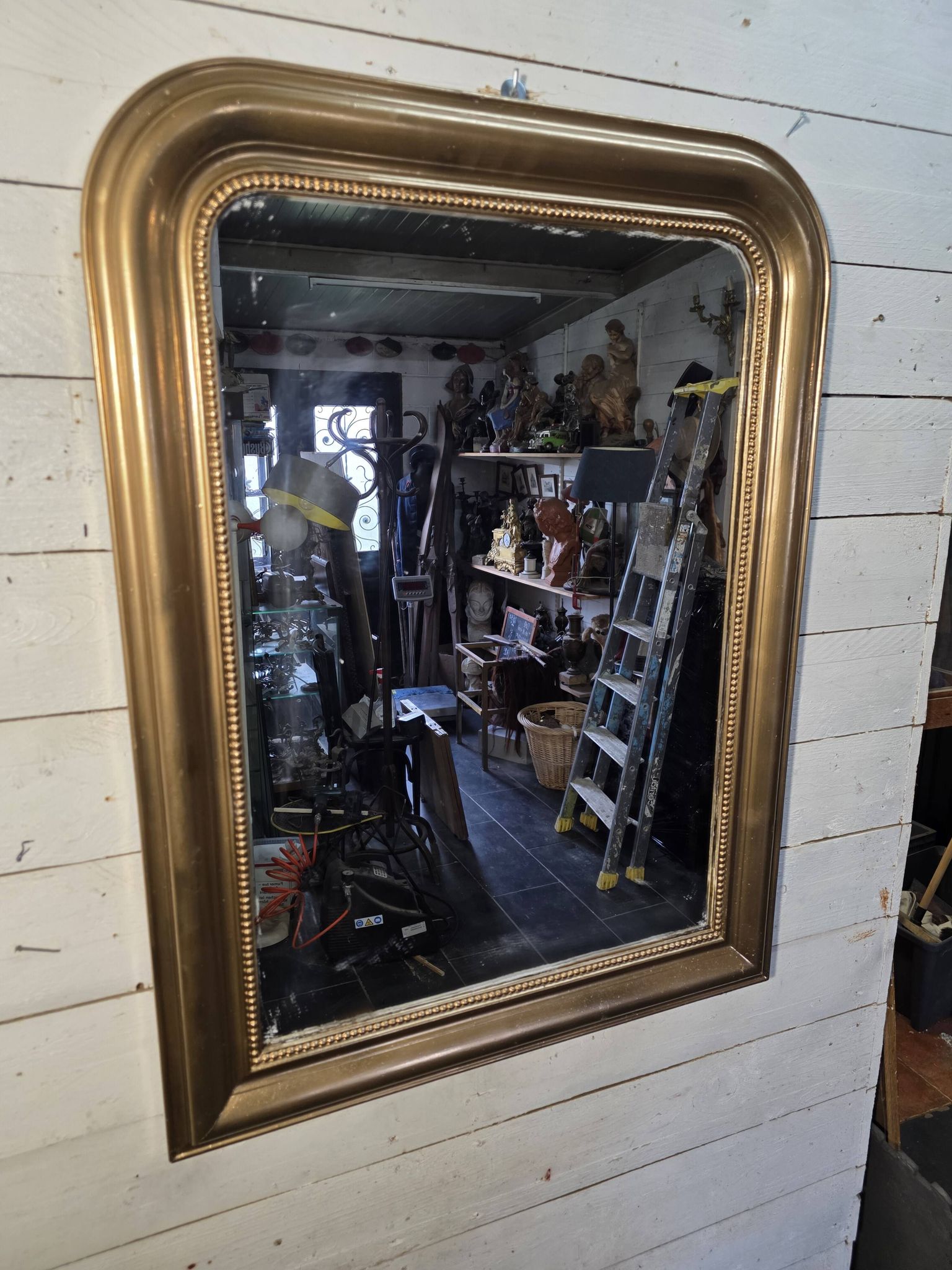 Miroir style Louis Philippe doré,  100×74cm