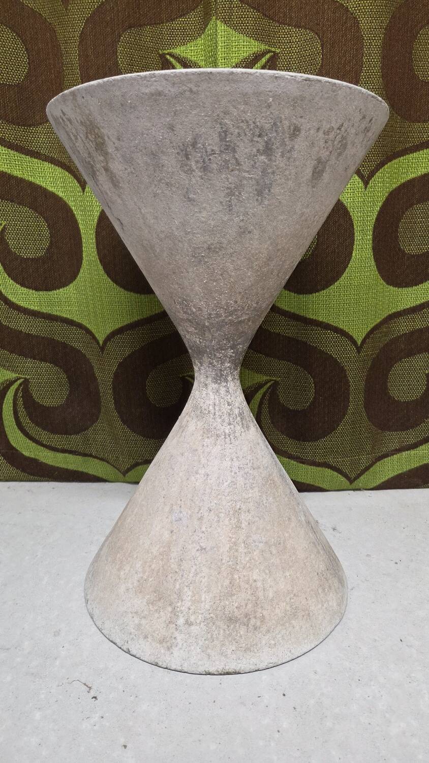 Diabolo Planter by Anton Bee for Eternit