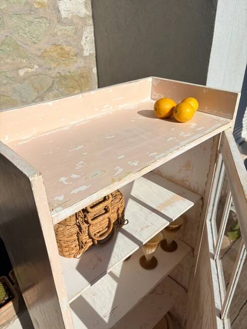 Petite armoire vitrée « Pâquerette »